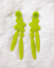 Load image into Gallery viewer, Verdant Solid Orla Earrings