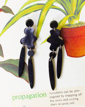 Load image into Gallery viewer, Verdant Solid Orla Earrings