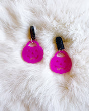 Load image into Gallery viewer, Trick-Or-Treat Earrings