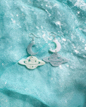 Load image into Gallery viewer, Dreamland Ingrid Earrings