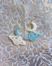 Load image into Gallery viewer, Dreamland Ingrid Earrings