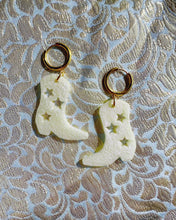 Load image into Gallery viewer, Dreamland Pearl Dolly Earring