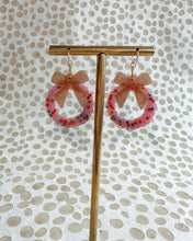 Load image into Gallery viewer, Christmas Wreath Earrings