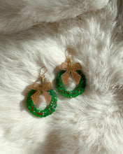 Load image into Gallery viewer, Christmas Wreath Earrings