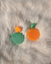 Load image into Gallery viewer, Spring Fling Small Mayzie Earrings