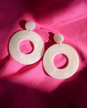 Load image into Gallery viewer, Dreamland Pearl PJ Hoop Earrings