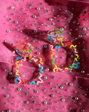 Load image into Gallery viewer, Party Streamers Tallulah Earrings