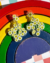 Load image into Gallery viewer, Smiley Daisy Samantha Earrings