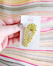 Load image into Gallery viewer, Smiley Daisy Hair Clips
