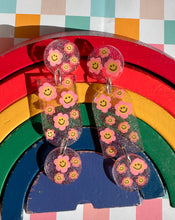 Load image into Gallery viewer, Pink Smiley Daisy Della Earrings