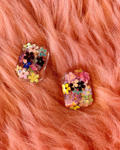 Load image into Gallery viewer, Flower Power Hyuna Earrings