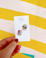 Load image into Gallery viewer, Flower Power Hyuna Earrings
