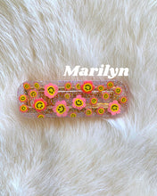 Load image into Gallery viewer, Pink Smiley Daisy Hair Clips