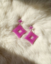 Load image into Gallery viewer, Sunkissed Miki Earrings
