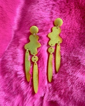 Load image into Gallery viewer, Verdant Solid Orla Earrings
