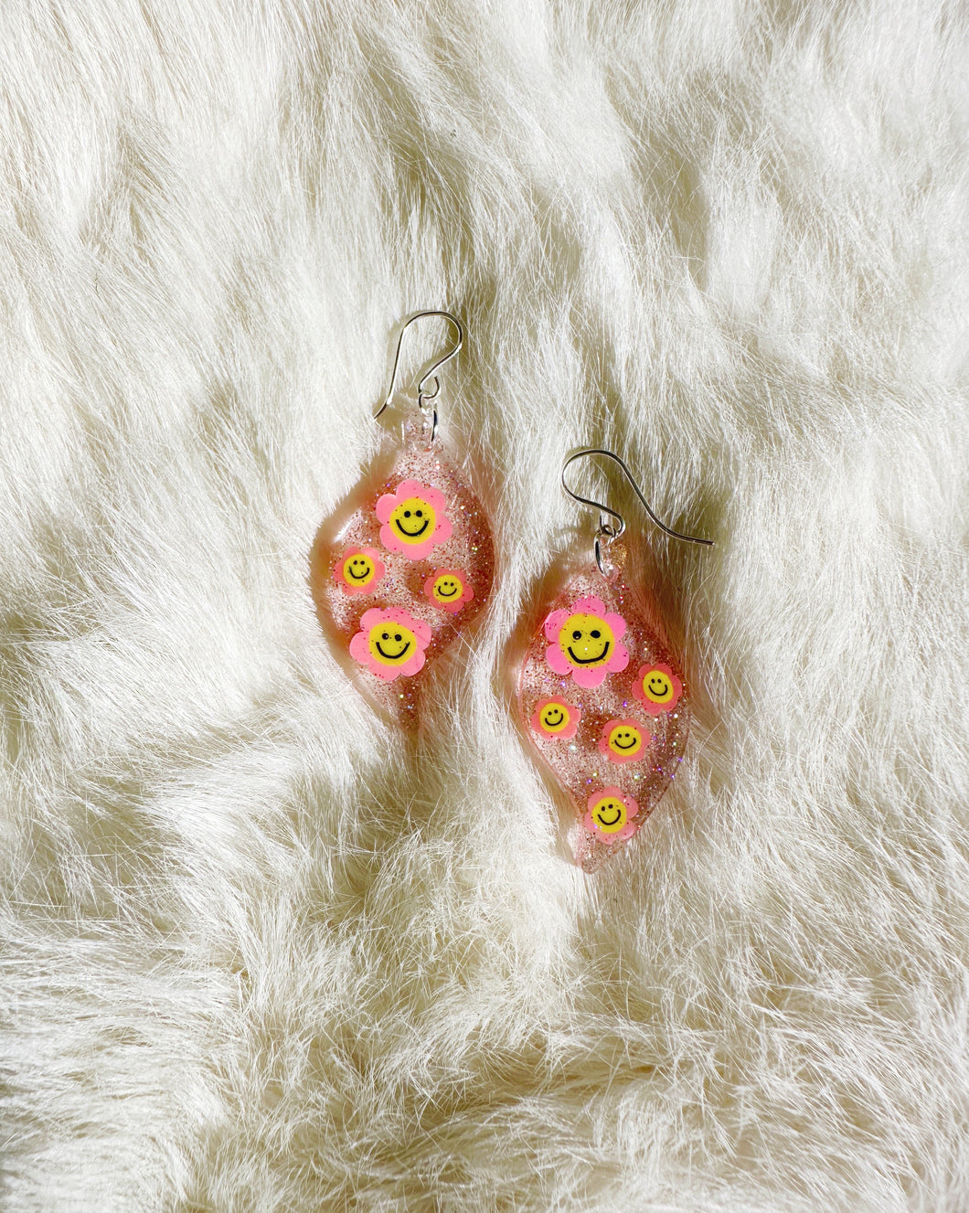 Pink Smiley Daisy  Nichelle Earrings