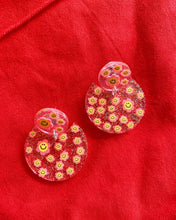 Load image into Gallery viewer, Pink Smiley Daisy Tabitha Earrings
